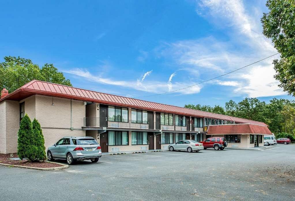 Red Carpet Inn & Suites Nj-73 哈蒙顿 外观 照片